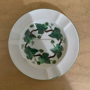 Wedgwood Napoleon Ivy Green